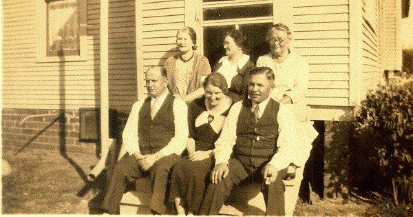 Uknavage Mosteiko families